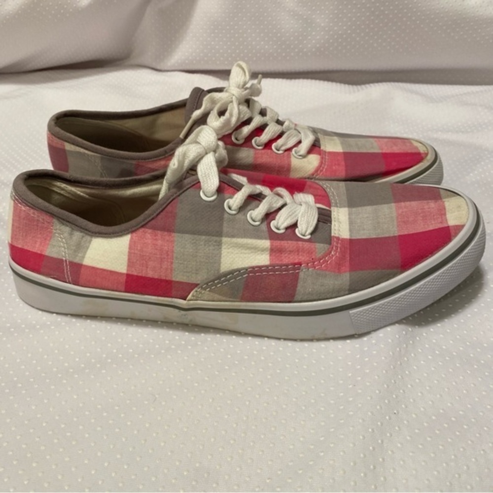 Emergency Exit Shoes Women’s Size 11 Lace Up Pink Gray‎ Flats Sneaker